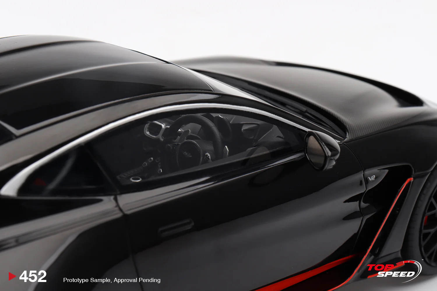 Topspeed 1:18 Aston Martin V12 Vantage Jet Black - Image 5