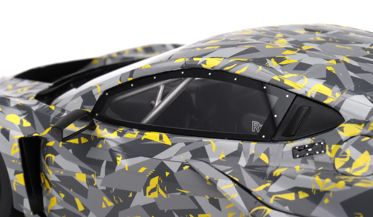 Topspeed 2022 Chevrolet Corvette C8 Z06 GT3.R Sebring Test Car Camo 1:18 - Image 5