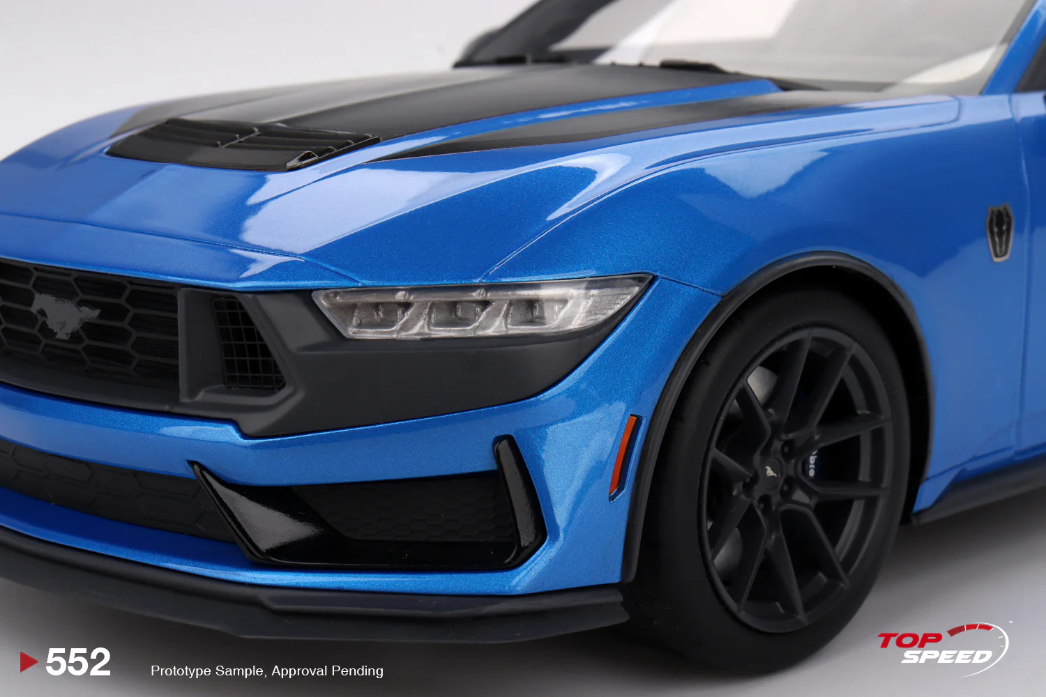 Topspeed 2024 Ford Mustang Dark Horse Grabber Blue 1:18 - Image 4