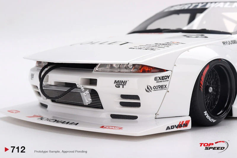 Topspeed Nissan GT-R R32 Kaido Works LB-Hinomaru White 1:18 - Image 4